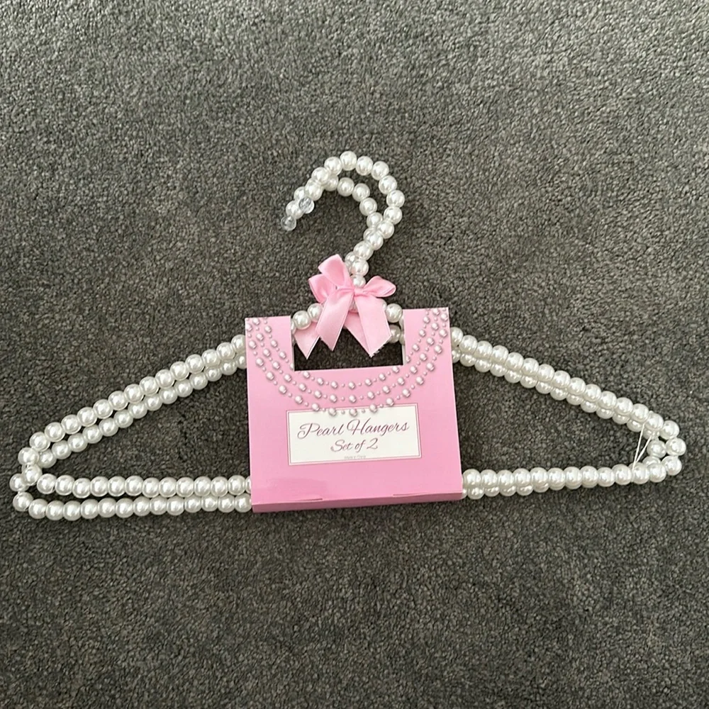 Elegant pearl clothes hangers